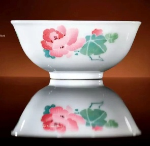人民大会堂用釉下彩芙蓉花碗