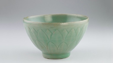 泰国宋加洛青瓷莲瓣碗